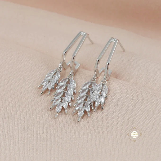 Sparkling Silver Leaf Dangle Earring